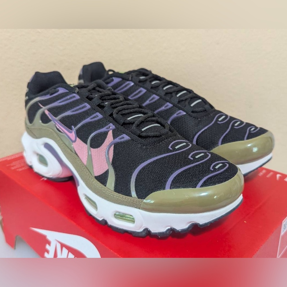 Nike Air Max Plus OG size in 5.5Y